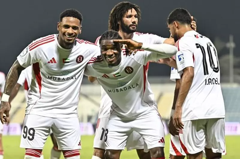 إبراهيم عادل والنني خلال احتفال لاعبي الجزيرة